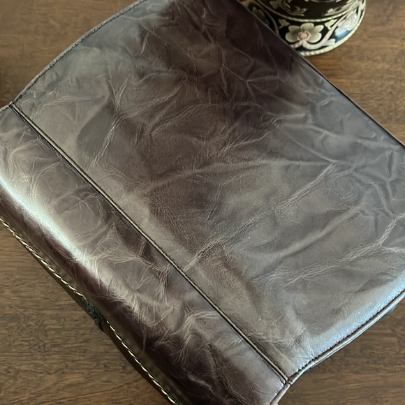 Like new brown purse. Leather upper. Manmade inner. Made in Spain. Margaret J. - Picture 6 of 7